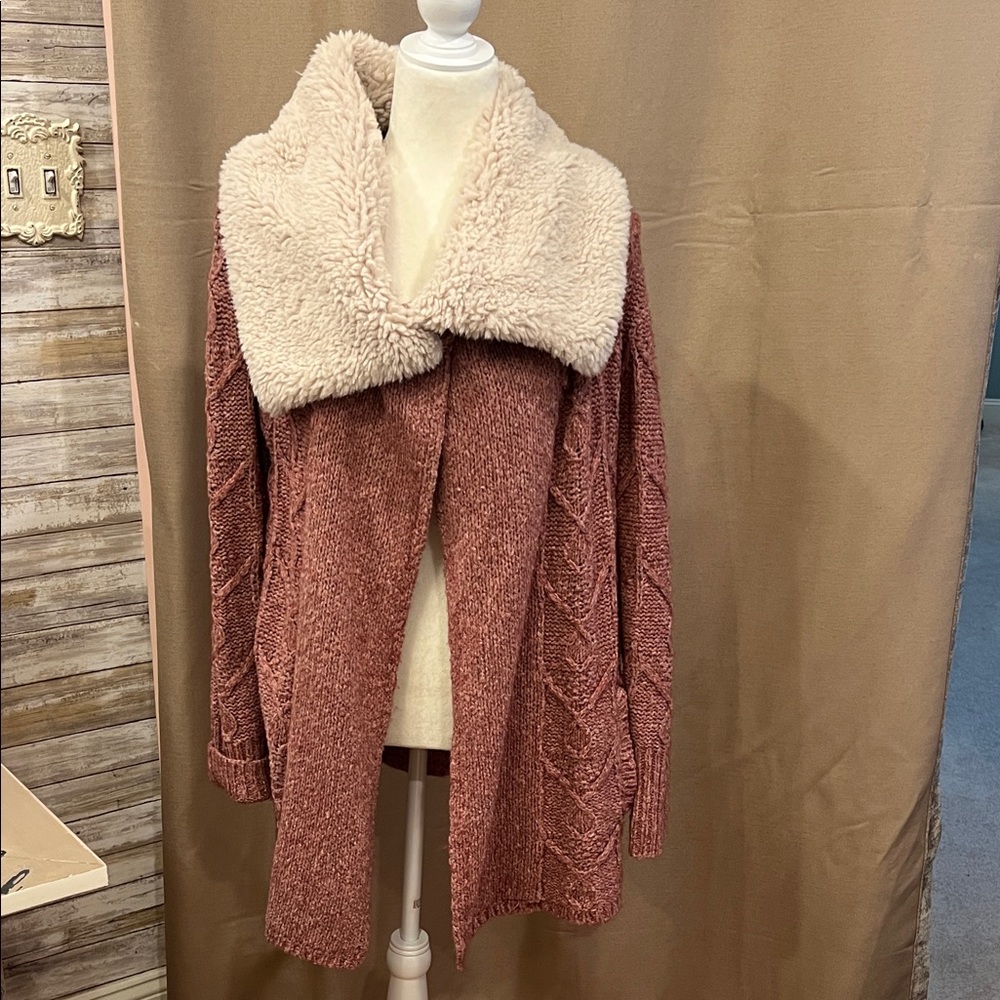 EUC Anthropologie Sleeping On Snow Rose Cardigan with Cream Faux Fur Collar, L